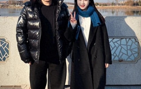 开云公司-两次嫁给梁靖崑，退圈安心照顾两个儿子，如今丈夫成为大学教授